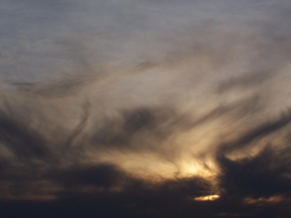 Photo: Setting Into a Bed of Clouds Photo: Setting Into a Bed of Clouds