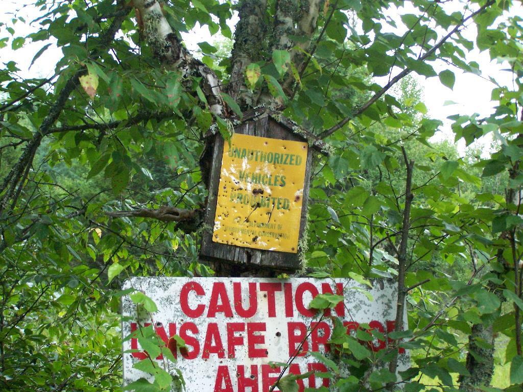 Photo: Unsafe Bridge Ahead Photo: Unsafe Bridge Ahead