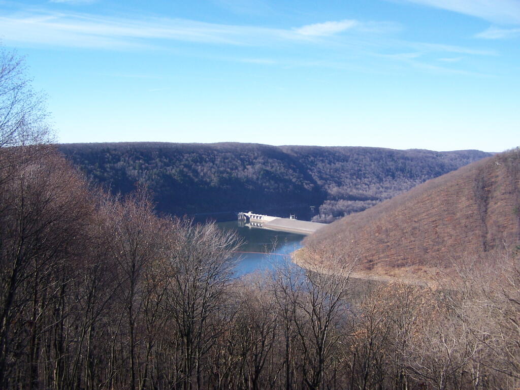 Photo: Reservoir Dam