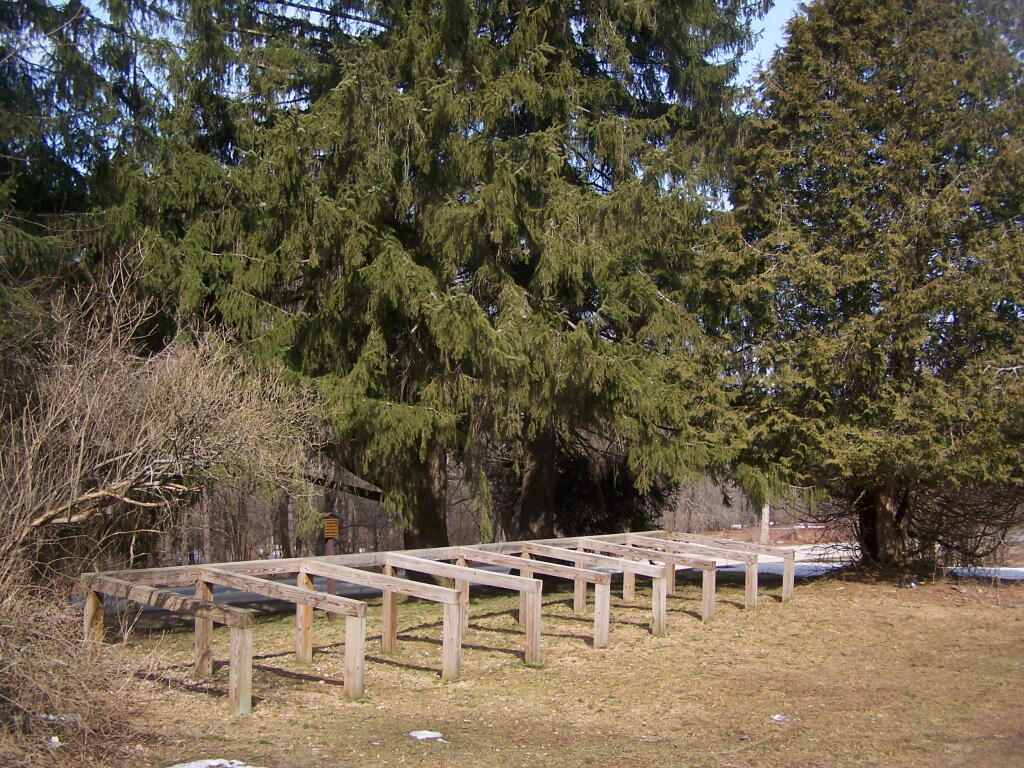 Photo: Horse Hitching Posts Photo: Horse Hitching Posts