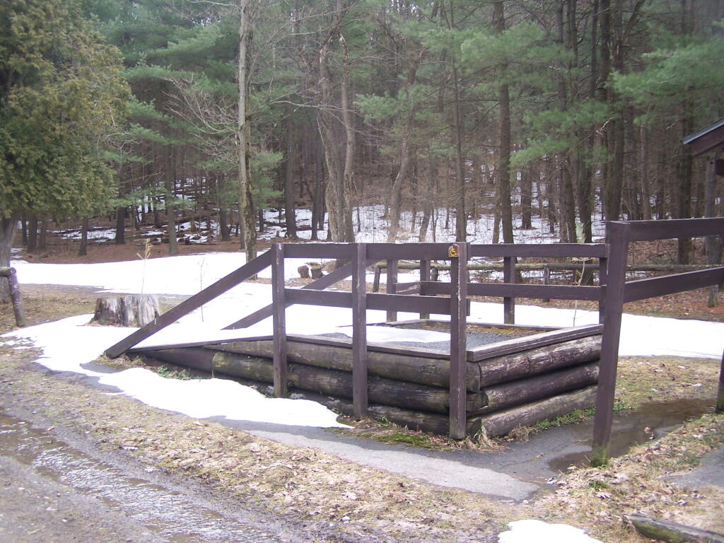 Photo: Mounting Platform Photo: Mounting Platform