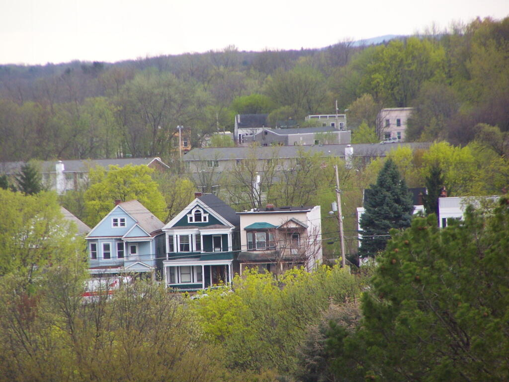 Photo: Morton Avenue Photo: Morton Avenue