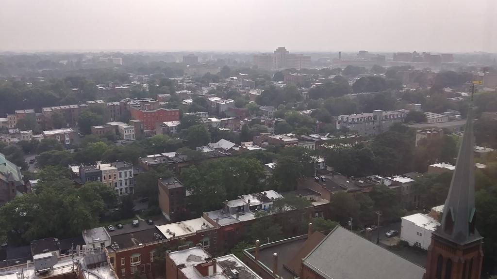 Photo: Smoke covers the city from the western wildfires Photo: Smoke covers the city from the western wildfires
