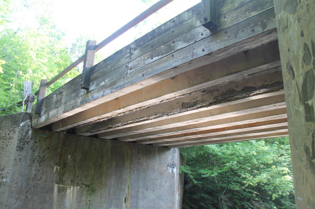 Photo: Failed Beams on Otter Brook Bridge Photo: Failed Beams on Otter Brook Bridge