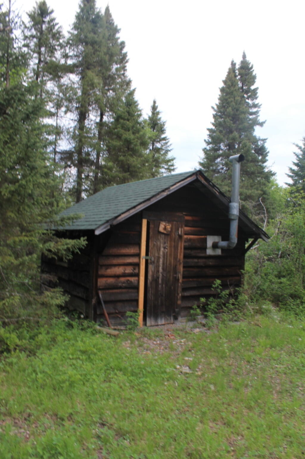 Photo: Old Cabin at East of Helldiver Dump Photo: Old Cabin at East of Helldiver Dump