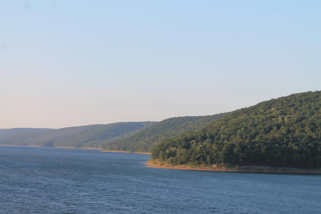 Photo: Anticlines Photo: Anticlines