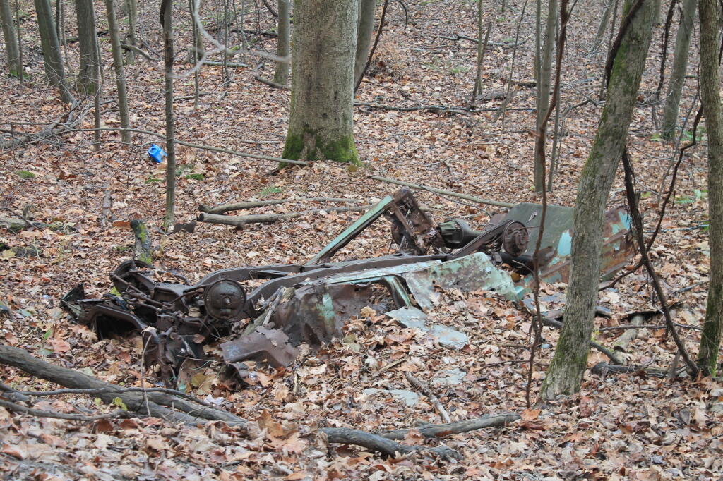 Photo: Old Junked Car in the Gorge