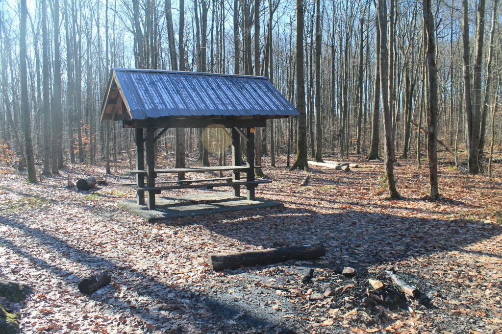 Photo: Tent Camping Pavlion