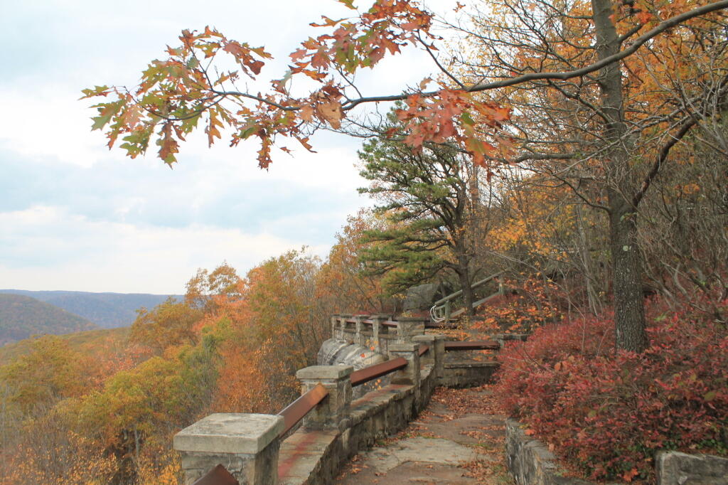 Photo: Exploring Rim Rock Photo: Exploring Rim Rock