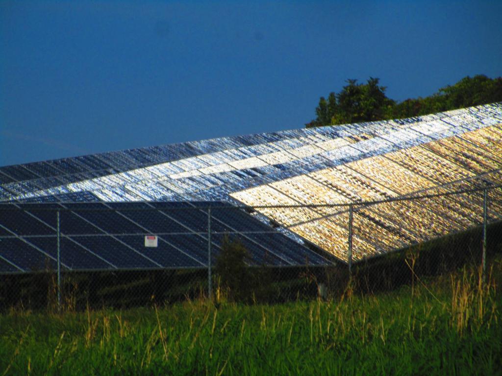 Photo: Solar glare Photo: Solar glare