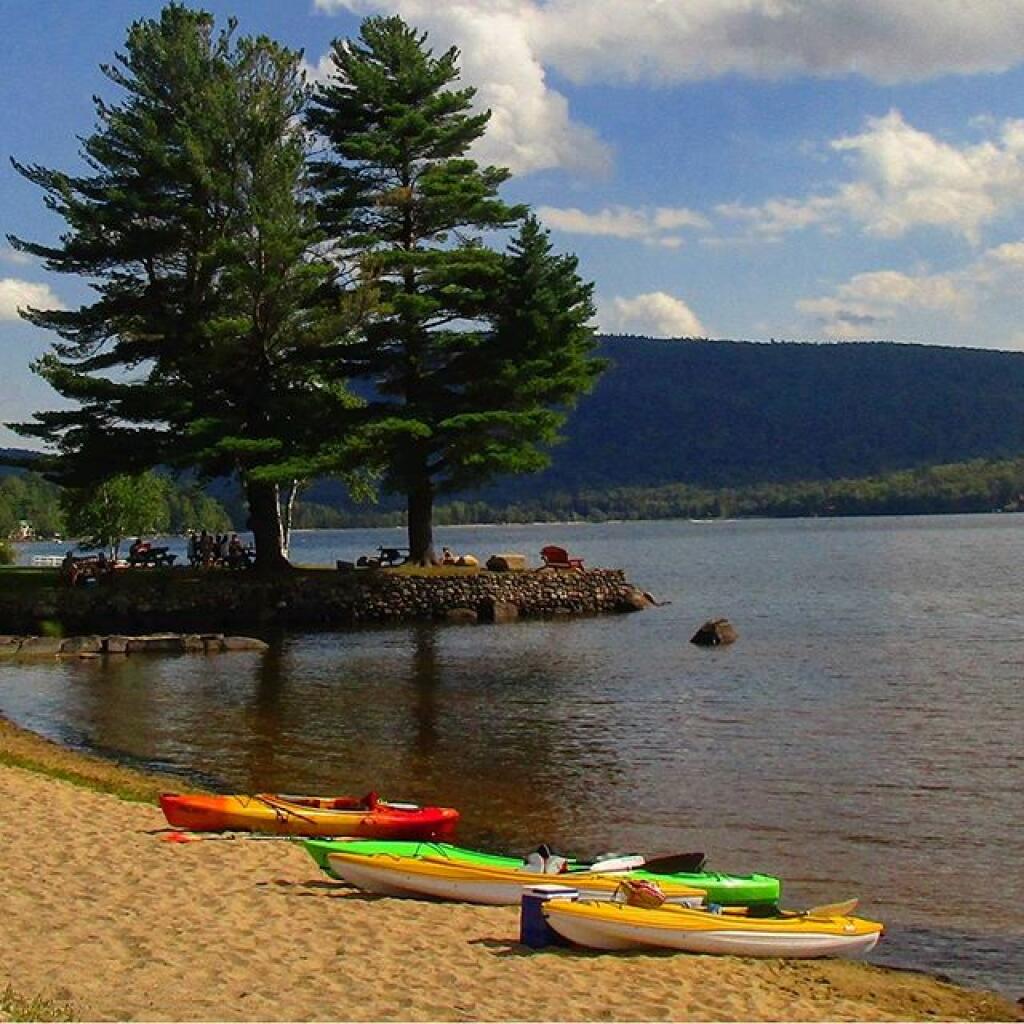 Photo: Kayak parking at the beach Photo: Kayak parking at the beach