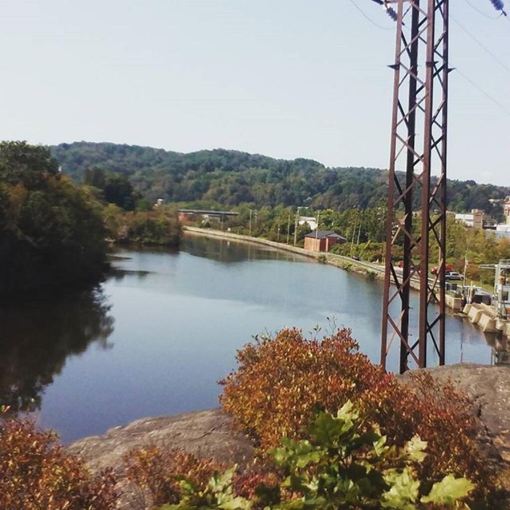Photo: Barge Canal Photo: Barge Canal