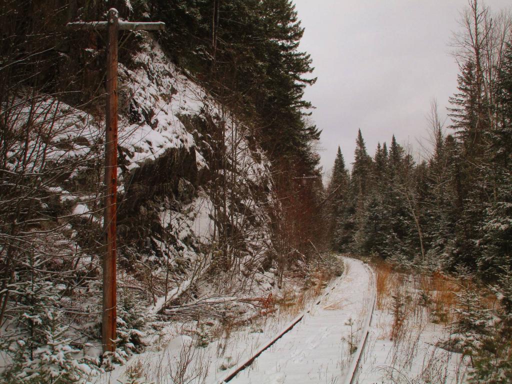 Photo: Winding Railroad Tracks Photo: Winding Railroad Tracks