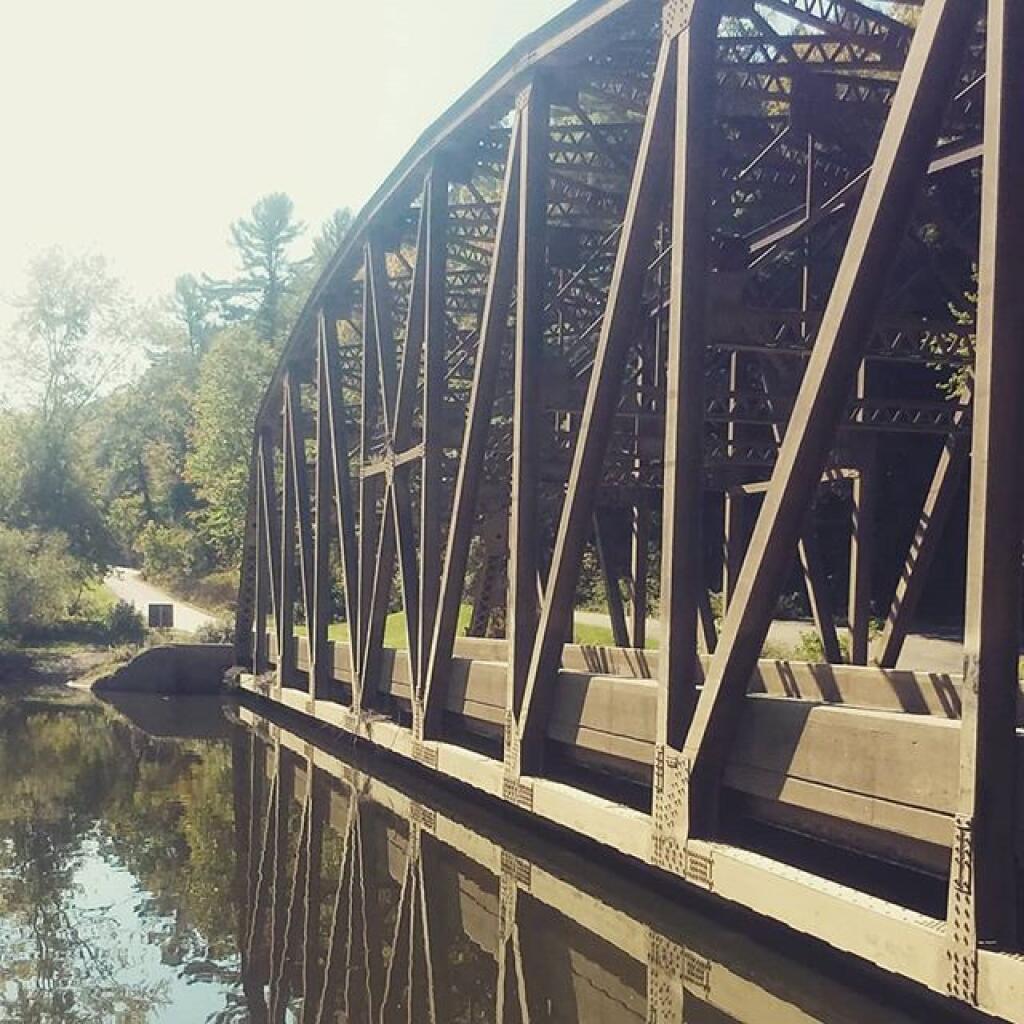 Photo: Nebraska Bridge is not underwater Photo: Nebraska Bridge is not underwater