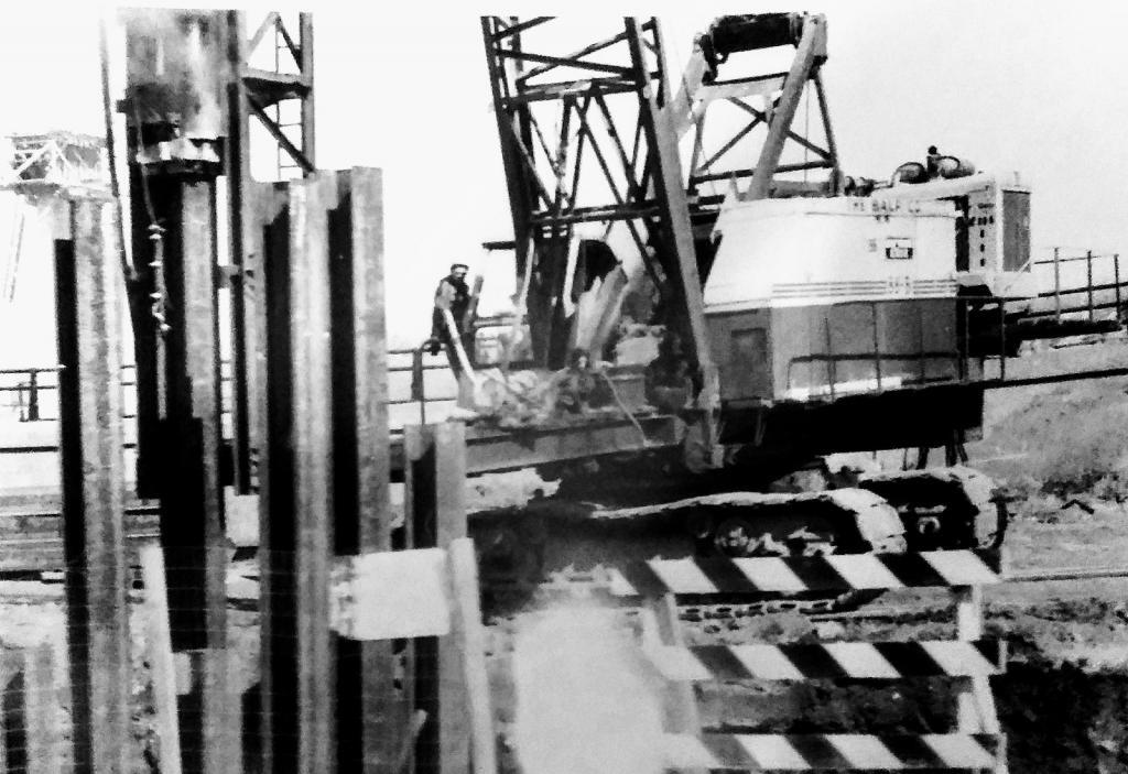 Photo: Driving piles through the Fort Orange ruins Photo: Driving piles through the Fort Orange ruins